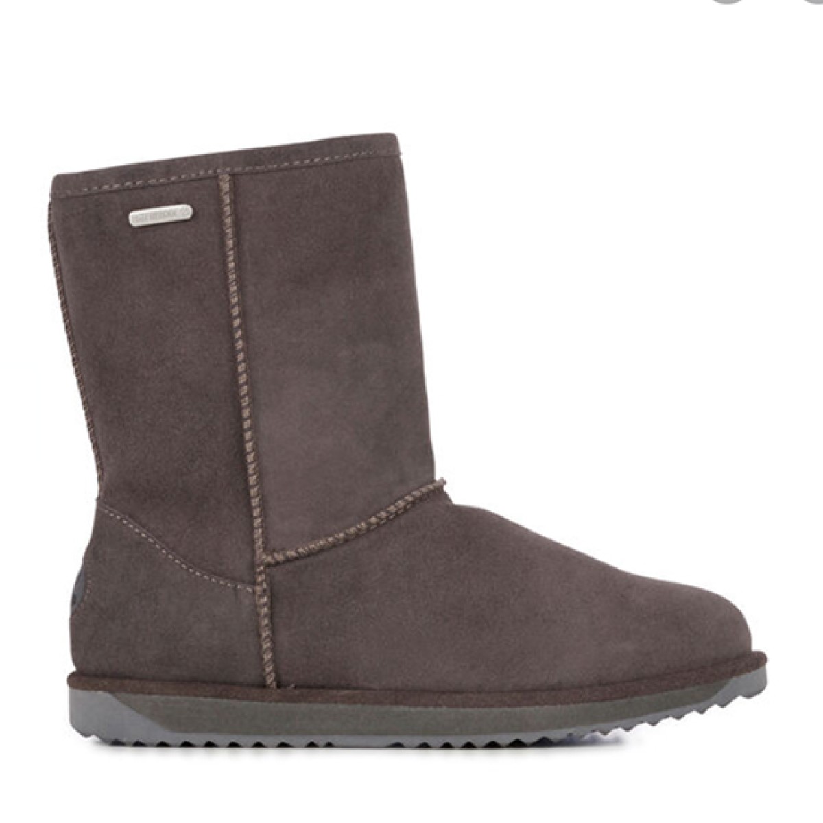 emu sheepskin boots