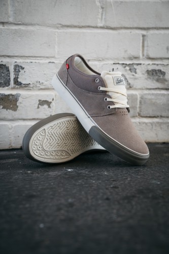 The Mahalo is part of Globes Skate Series by Mark Appleyard. It designed for skateboarding with Mark Appleyard giving real skater input into design features the Mahalo is a proven classic featuring