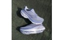 Thumbnail of saucony-hurricane-251_684317.jpg